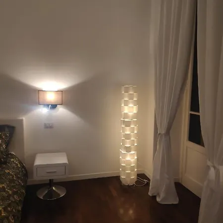 Duomo Lucania M3 - Barney's Apartment Milan